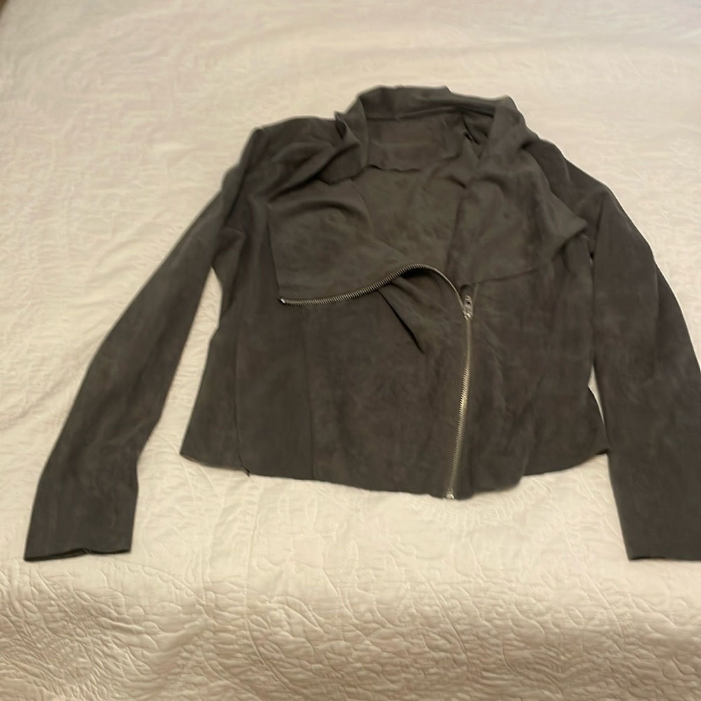 Very flattering soft suede style zip up jacket